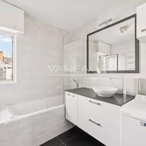 Paris 15e Mirabeau - 4 pièces avec loggia exposée Sud-Ouest