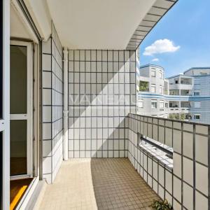 Paris 15e Mirabeau - 4 pièces avec loggia exposée Sud-Ouest