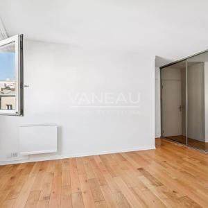 Paris 15e Mirabeau - 4 pièces avec loggia exposée Sud-Ouest