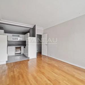 PARIS 16ème - Rue BOILEAU - Bel Appartement calme et lumineux