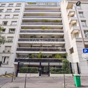 Paris XVIe - Mirabeau - Appartement familial et de réception ave