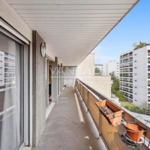 Paris XVIe - Mirabeau - Appartement familial et de réception ave