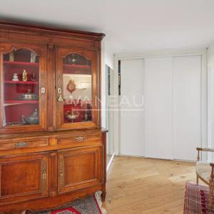 Paris XVIème - 3 pièces balcon - vue dégagée - vendu occupée
