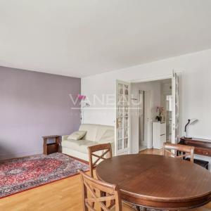 Paris XVe - Blomet - Appartement trois pièces avec vue dégagée