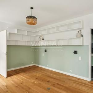 PARIS VIIe - Ecole Militaire - Superbe maison de ville contempor