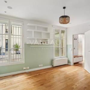 PARIS VIIe - Ecole Militaire - Superbe maison de ville contempor