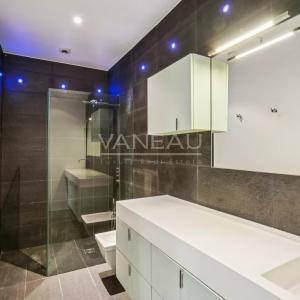 PARIS VIIe - Ecole Militaire - Superbe maison de ville contempor