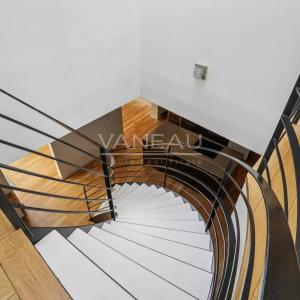 PARIS VIIe - Ecole Militaire - Superbe maison de ville contempor