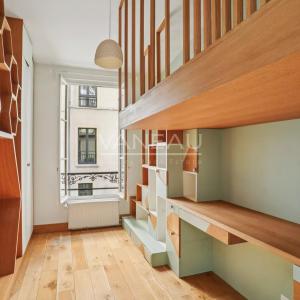 PARIS VIIe - Ecole Militaire - Superbe maison de ville contempor