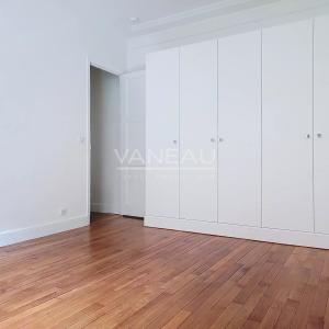 PARIS VIII - Appartement avec deux chambres - Rue Clément Marot