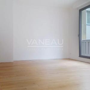 PARIS VIII - deux pièces rénové - Avenue Montaigne