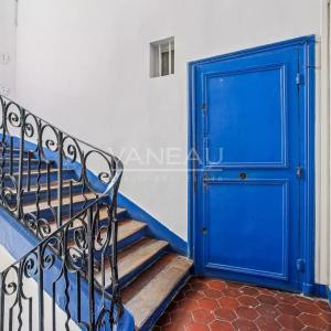 PARIS III - Notre Dame de Nazareth - Beau 4 pièces en étage avec