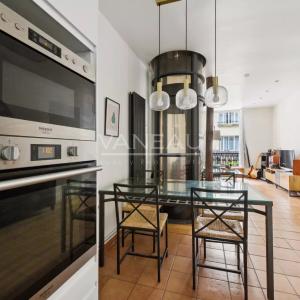 Paris IXe - Rue Mansart - Six pièces en triplex - Habitation et