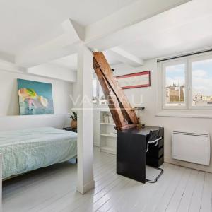 PARIS IXe - Au cœur de la Nouvelle Athènes - Trois pièces except