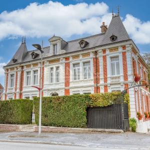 Château proche de Laon (02) - Charme, confort moderne et authent