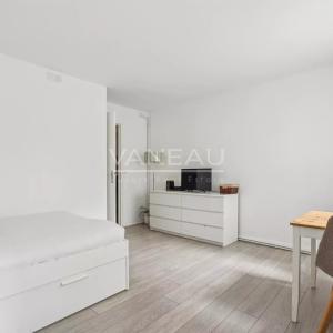 Studio au calme, au pied de Montmartre.