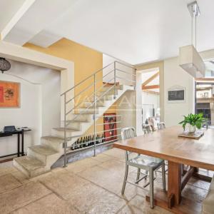 Quatre chambres et une grande pièce de vie