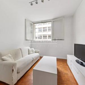 Métro Commerce - Deux pièces