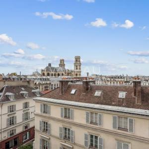 PARIS VIe _ 2P MEUBLEE RUE DE SEINE