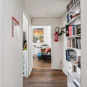 PARIS III - Notre Dame de Nazareth - Beau 4 pièces en étage avec