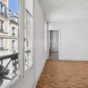 Paris IIe - Trois pièces à rénover - Beau potentiel -