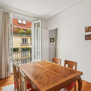 PARIS XV - Villa Poirier : Charmant appartement haussmannien