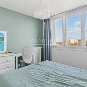 Boulogne Billancourt, Appartement familial en dernier étage avec