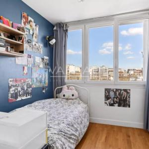 Boulogne Billancourt, Appartement familial en dernier étage avec
