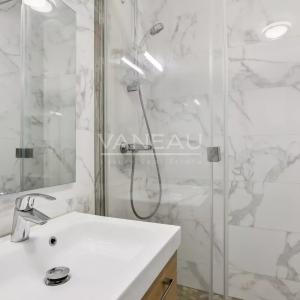 PARIS XIIème - Studio immeuble moderne