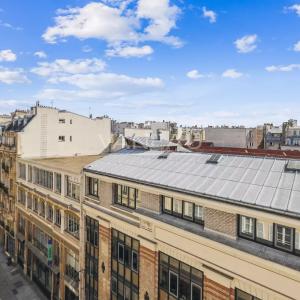 Paris IIème - Dernier étage avec ascenseur - vue dégagée