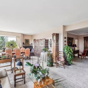 Paris XIVe – dernier étage avec terrasse panoramique