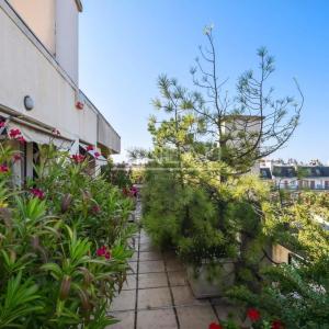 Paris XIVe – dernier étage avec terrasse panoramique