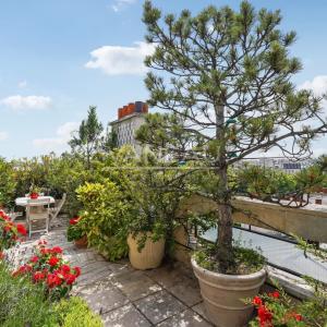 Paris XIVe – dernier étage avec terrasse panoramique