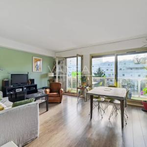 PARIS XV - Lourmel / Convention - Bel appartement avec balcon