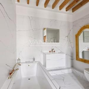 PARIS XVIe - Victor Hugo - Bel appartement dernier étage, vue To