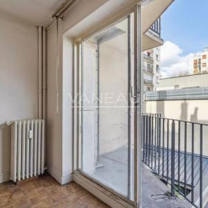 Paris XV ème, grand studio 34.38 m² avec balcon