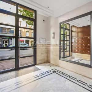 ISSY LES MOULINEAUX - EN ETAGE AVEC JARDIN, TERRASSE ET PARKING