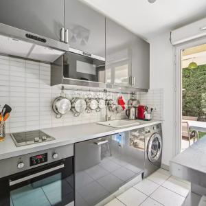 ISSY LES MOULINEAUX - EN ETAGE AVEC JARDIN, TERRASSE ET PARKING