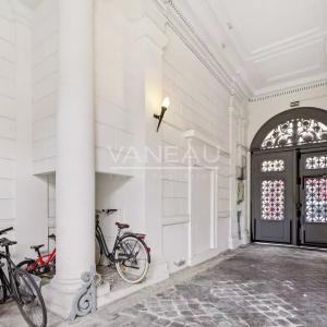 PARIS IXe - Au cœur de la Nouvelle Athènes - Trois pièces except