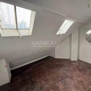 Paris IXe - Charmant deux pièces - Parquet, moulures, poutres et