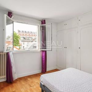 Paris XVe - Blomet - Appartement trois pièces avec vue dégagée