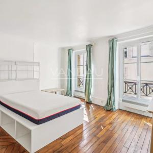 Paris XVIIe  Villiers / Levis - Grand studio de 30 m2
