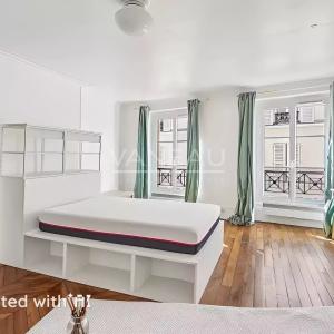 Paris XVIIe  Villiers / Levis - Grand studio de 30 m2