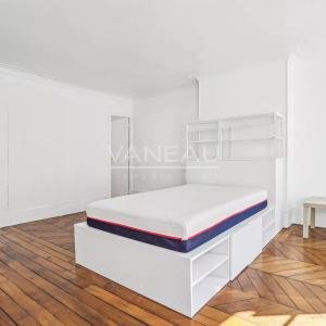 Paris XVIIe  Villiers / Levis - Grand studio de 30 m2