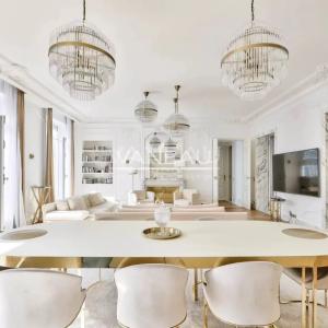 PARIS VIIIe - Faubourg du Roule