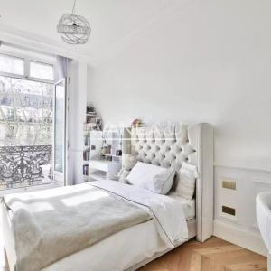 PARIS VIIIe - Faubourg du Roule