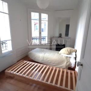 LOCATION MEUBLÉE - 3 PIÈCES