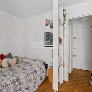 Paris XVe - Sèvres Lecourbe / Blomet : Studio calme et lumineux