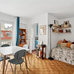 Paris XVe - Sèvres Lecourbe / Blomet : Studio calme et lumineux