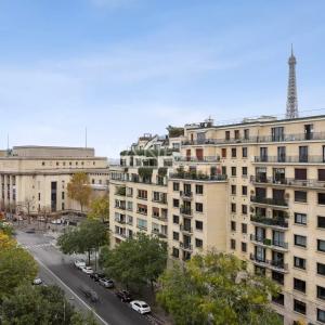 PARIS XVIe - Trocadéro - Vue Panoramique, étage élevé.